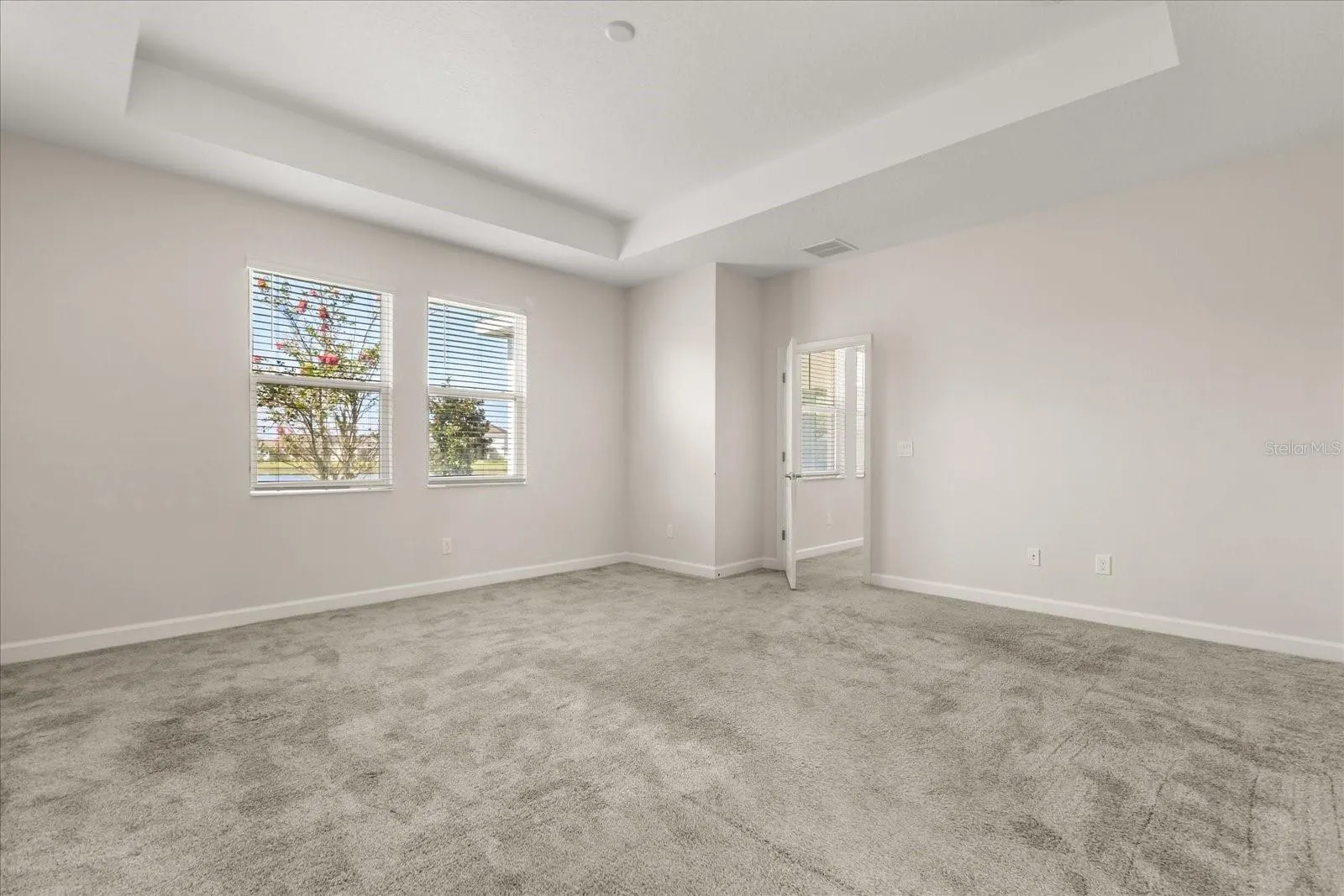 11046 LONGLEAF WOODS DR