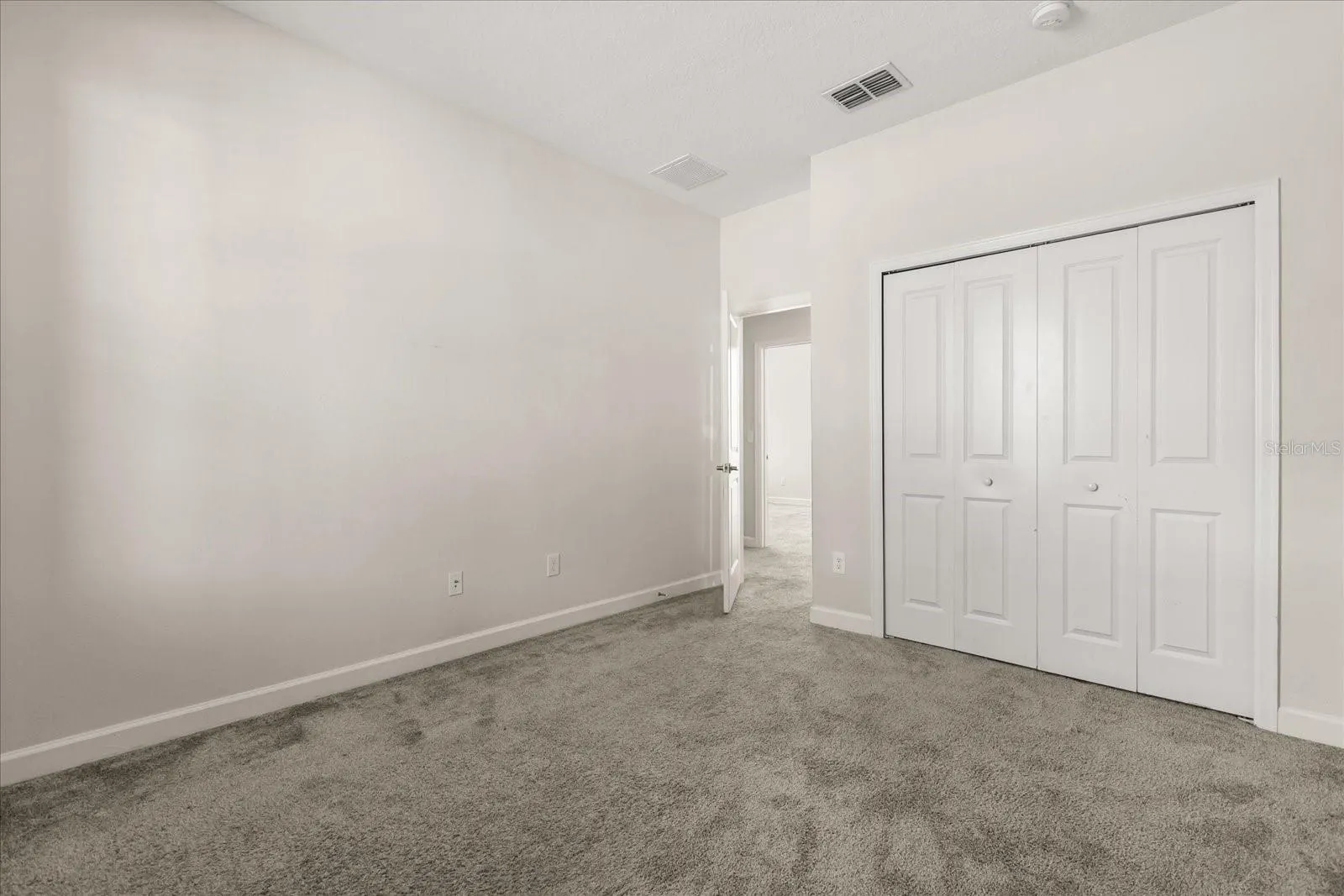 11046 LONGLEAF WOODS DR