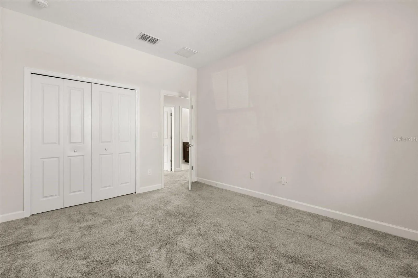 11046 LONGLEAF WOODS DR