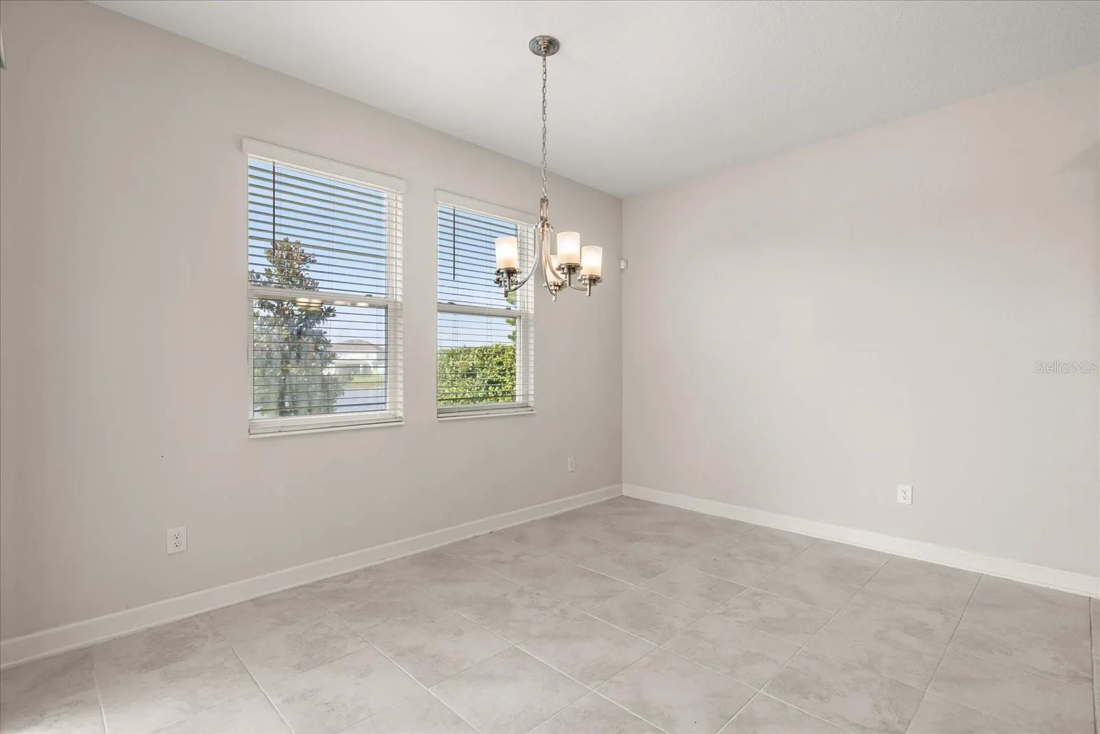 11046 LONGLEAF WOODS DR