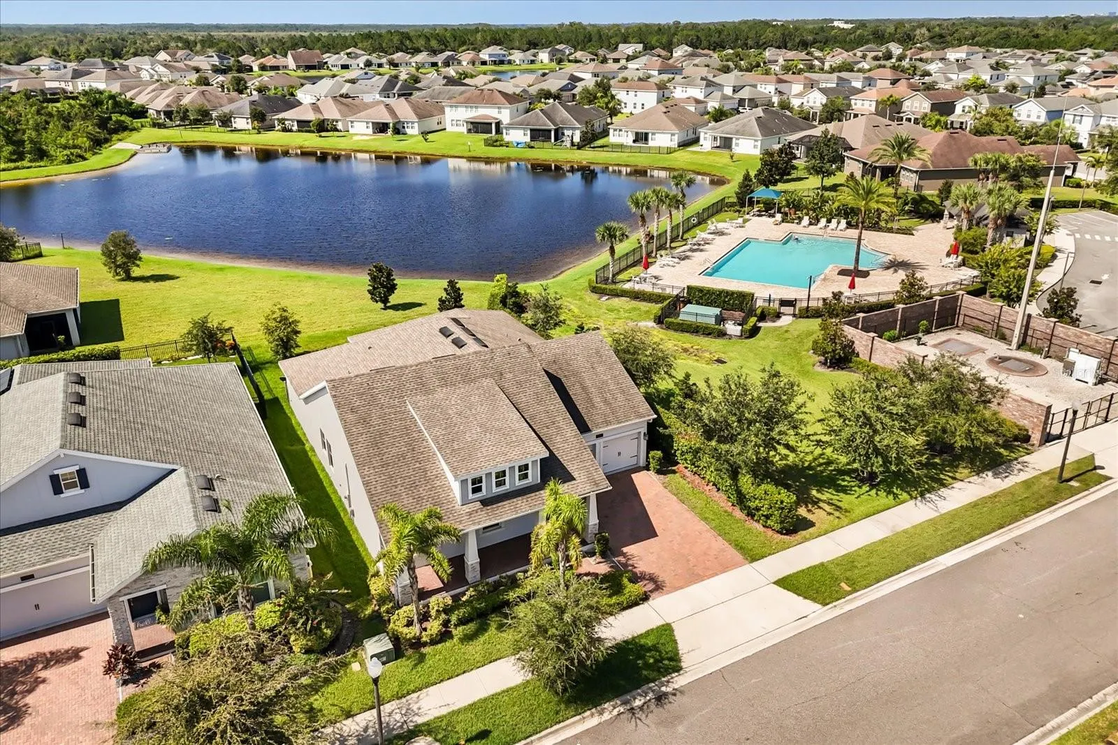 11046 LONGLEAF WOODS DR