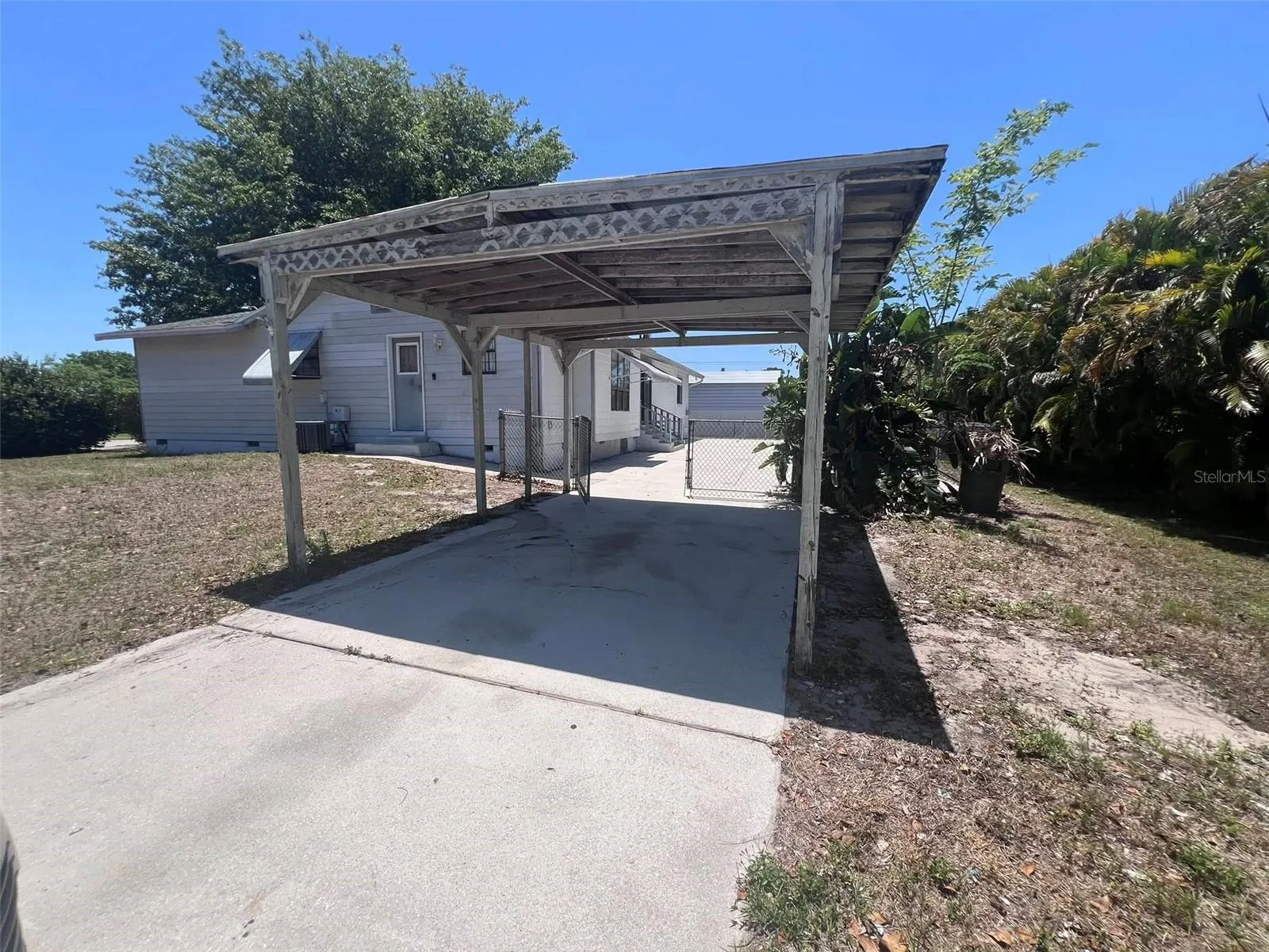 425 SOUTHWEST BLVD
