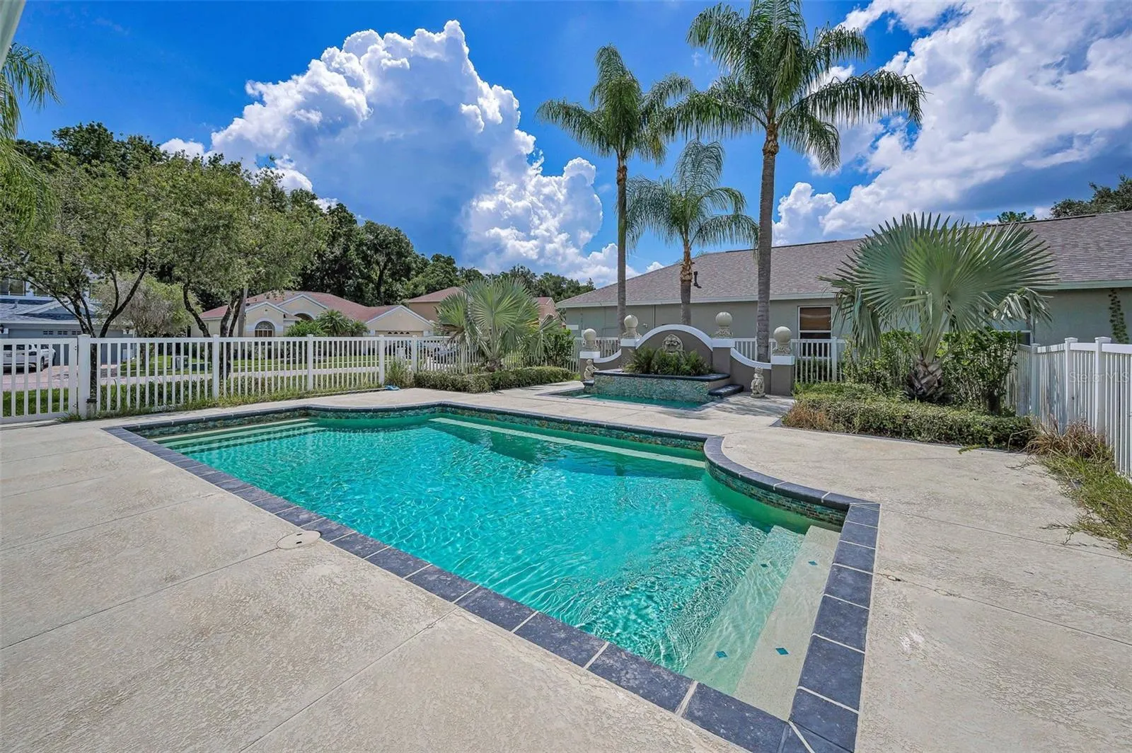 10530 CANARY ISLE DR