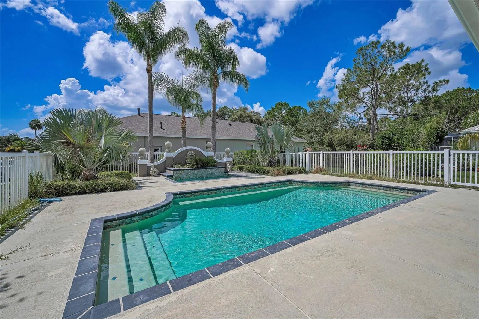 10530 CANARY ISLE DR