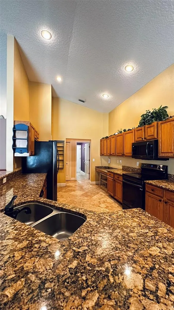1412 WYNDHAM LAKES DR