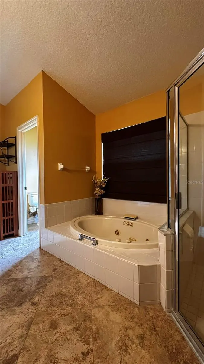 1412 WYNDHAM LAKES DR