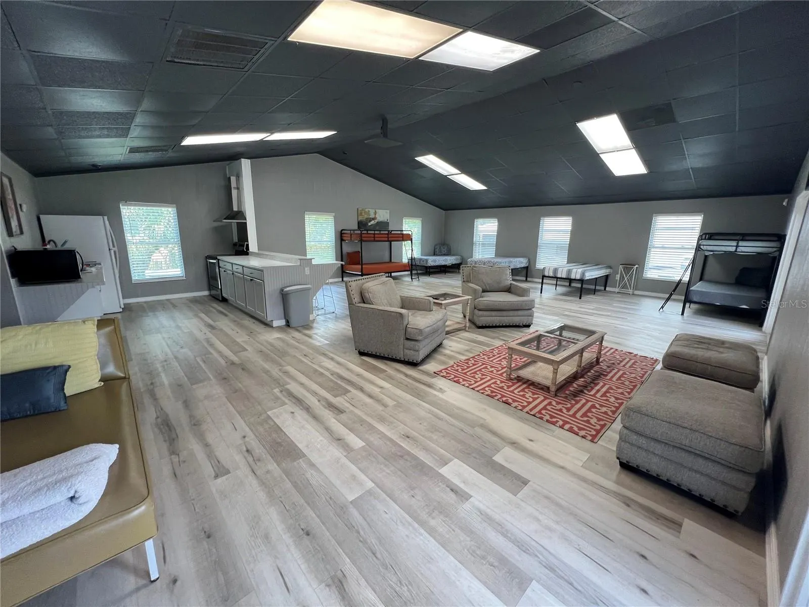8806 SW START CENTER ST