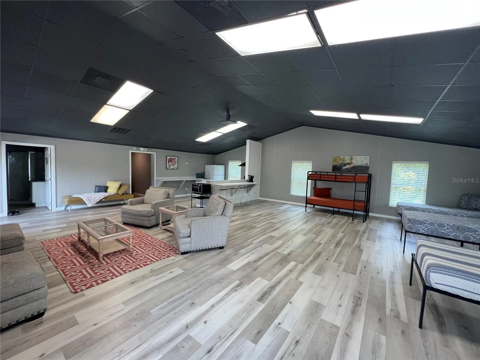 8806 SW START CENTER ST