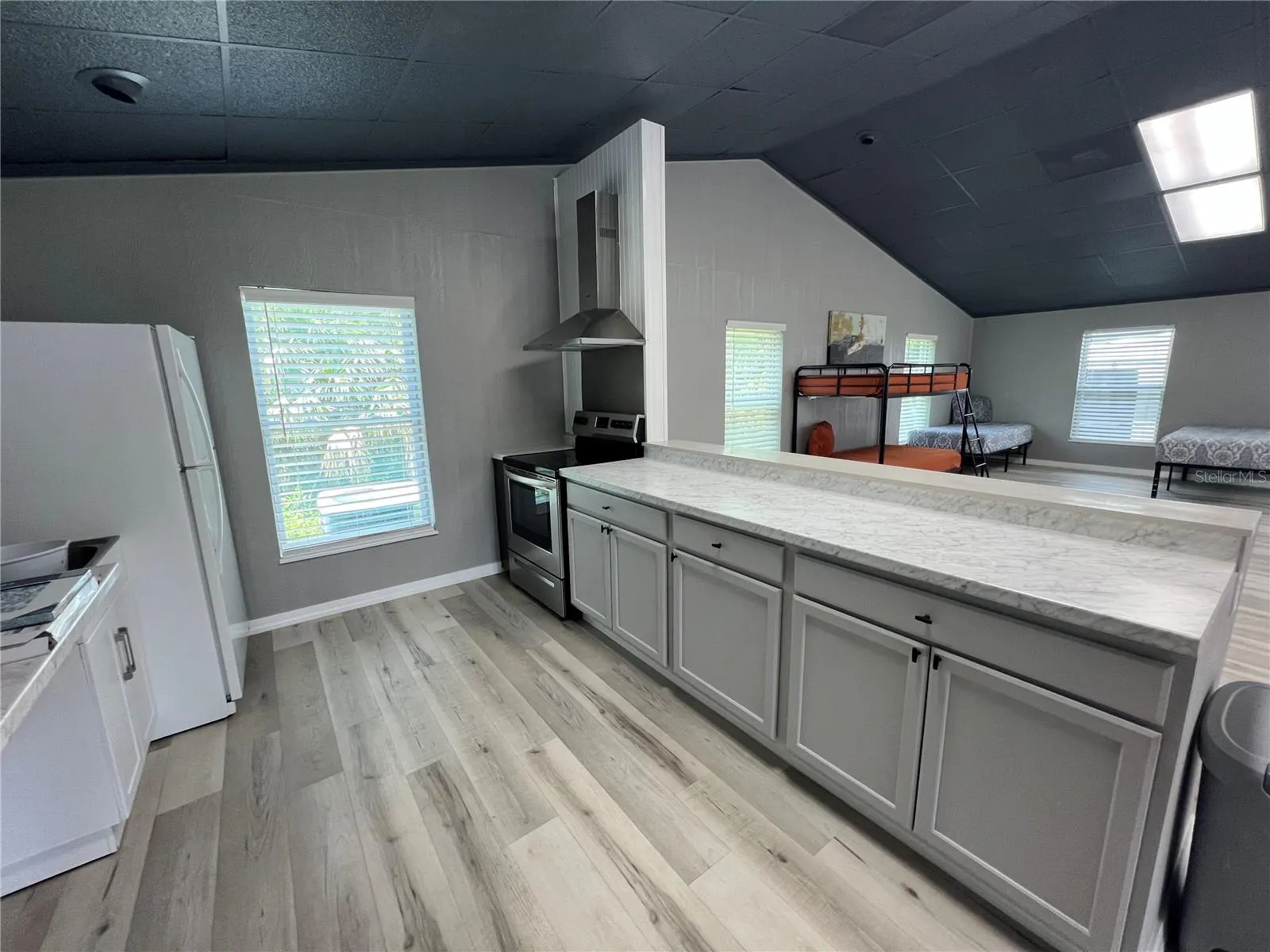 8806 SW START CENTER ST