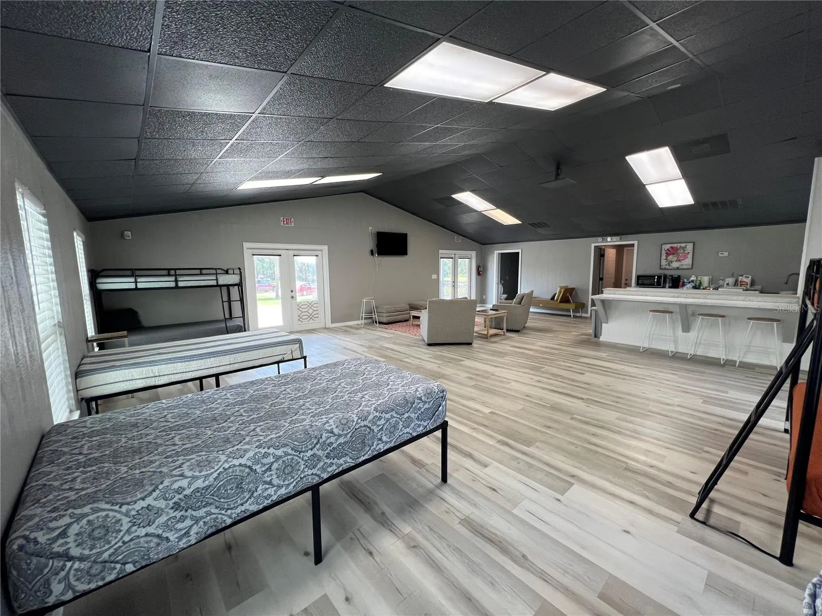 8806 SW START CENTER ST