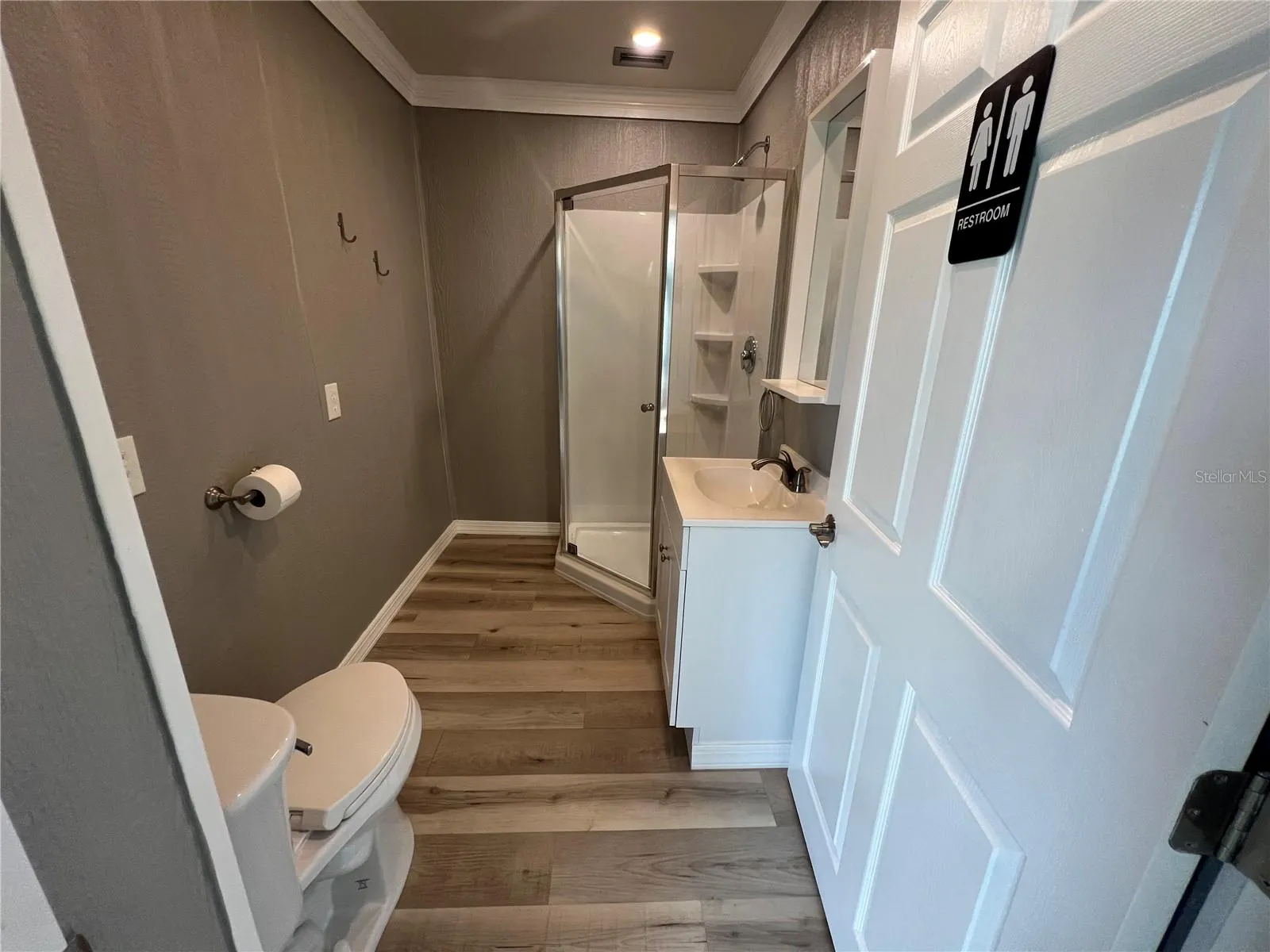 8806 SW START CENTER ST