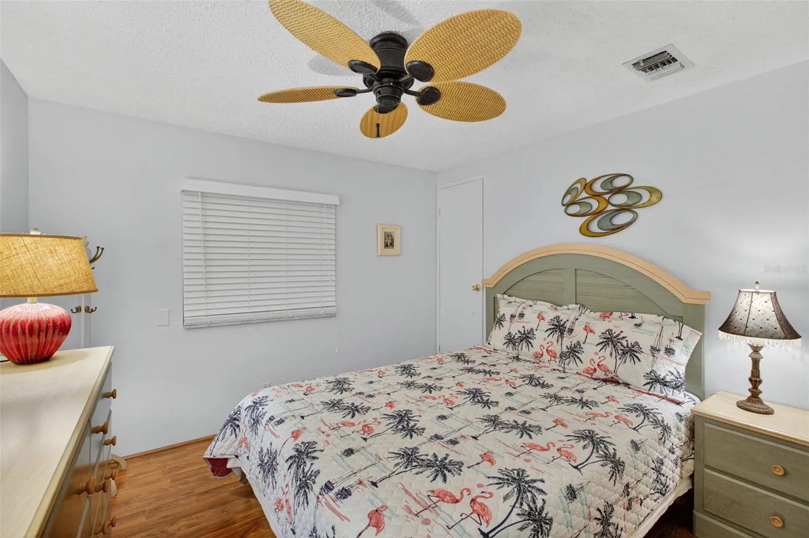 517 LA PLAYA CIR