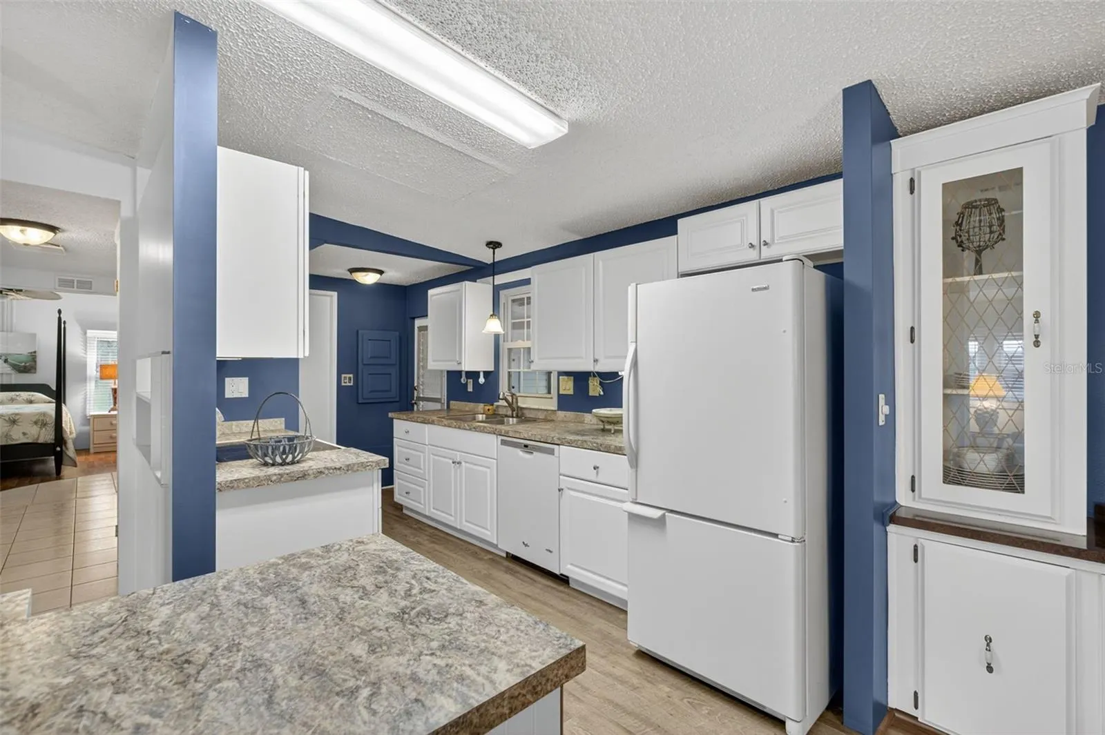 517 LA PLAYA CIR