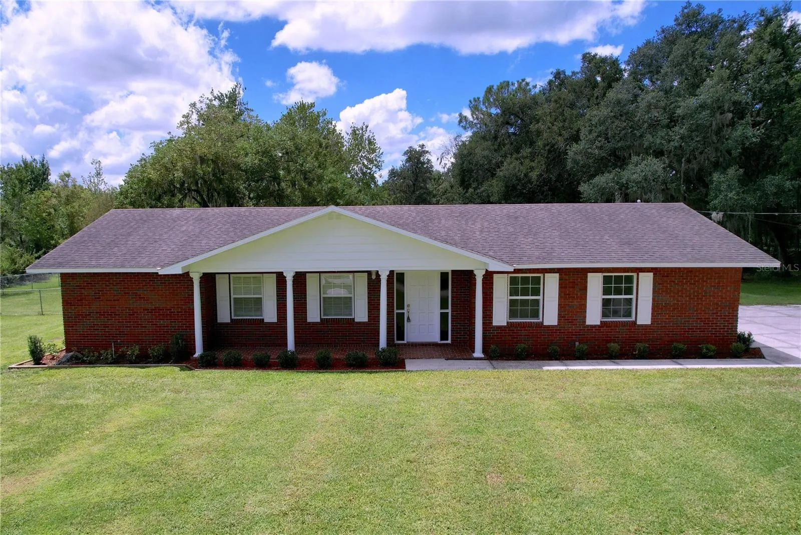 1405 KNIGHTS GRIFFIN RD