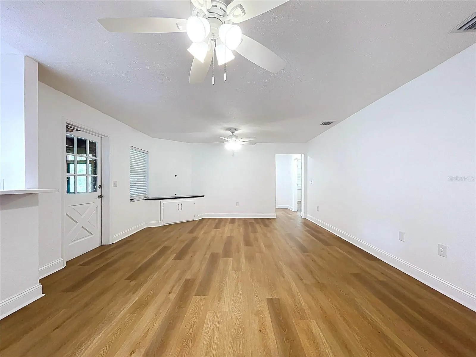 1405 KNIGHTS GRIFFIN RD