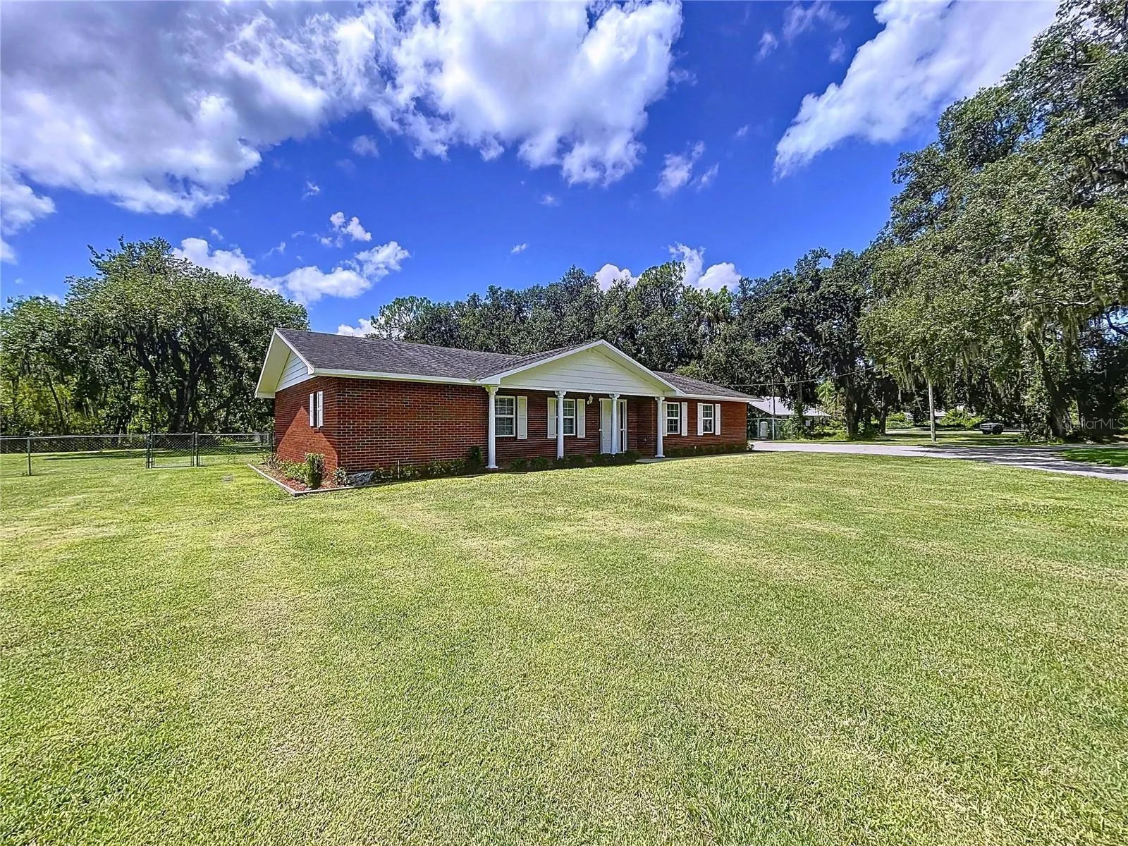 1405 KNIGHTS GRIFFIN RD