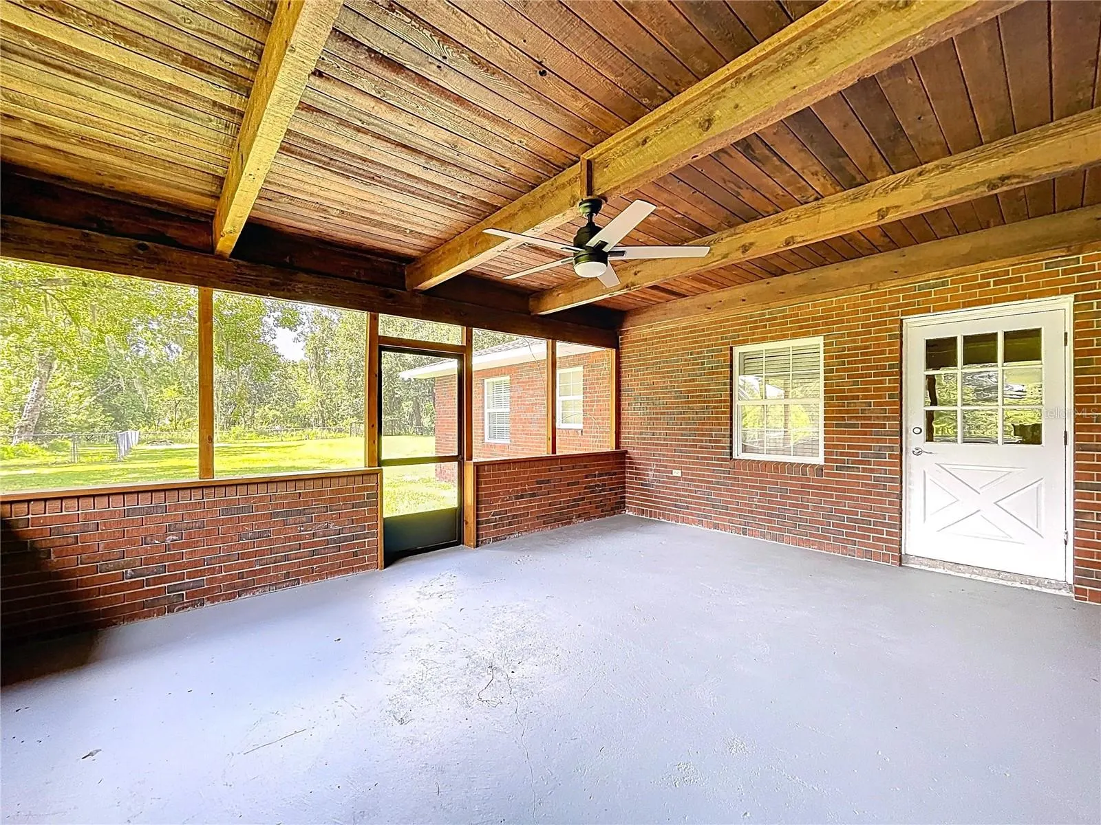 1405 KNIGHTS GRIFFIN RD