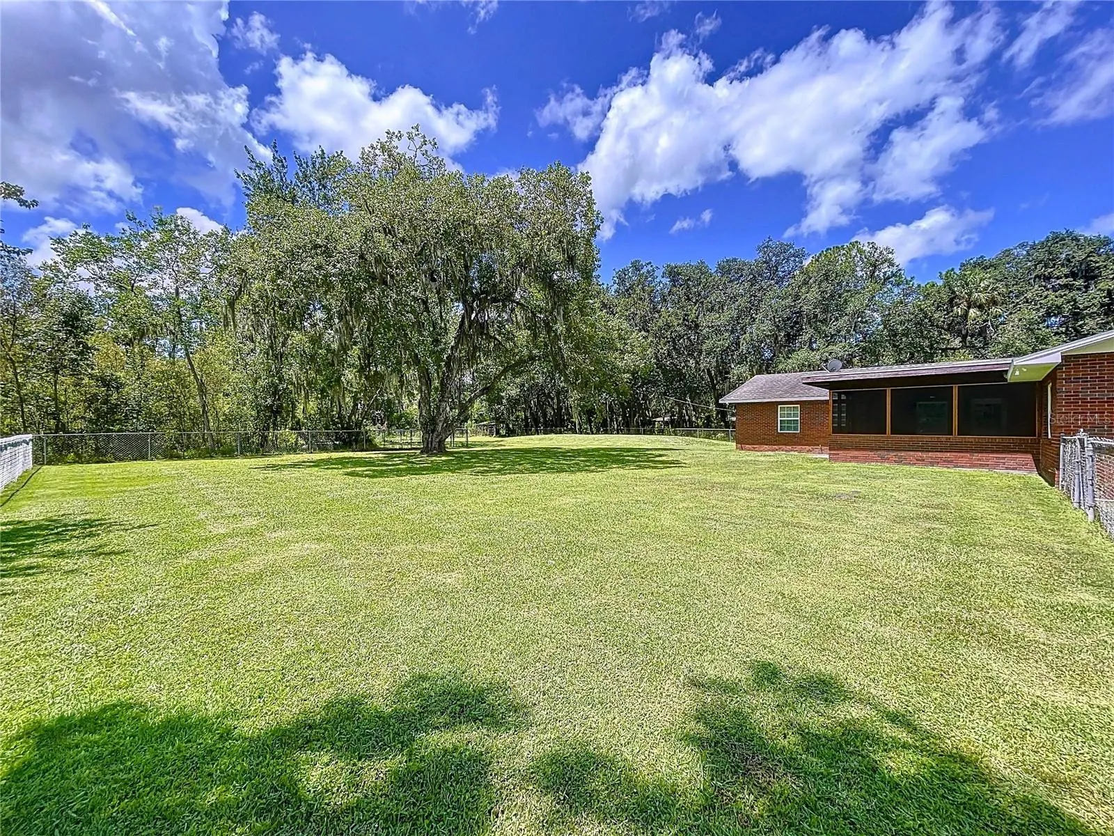 1405 KNIGHTS GRIFFIN RD
