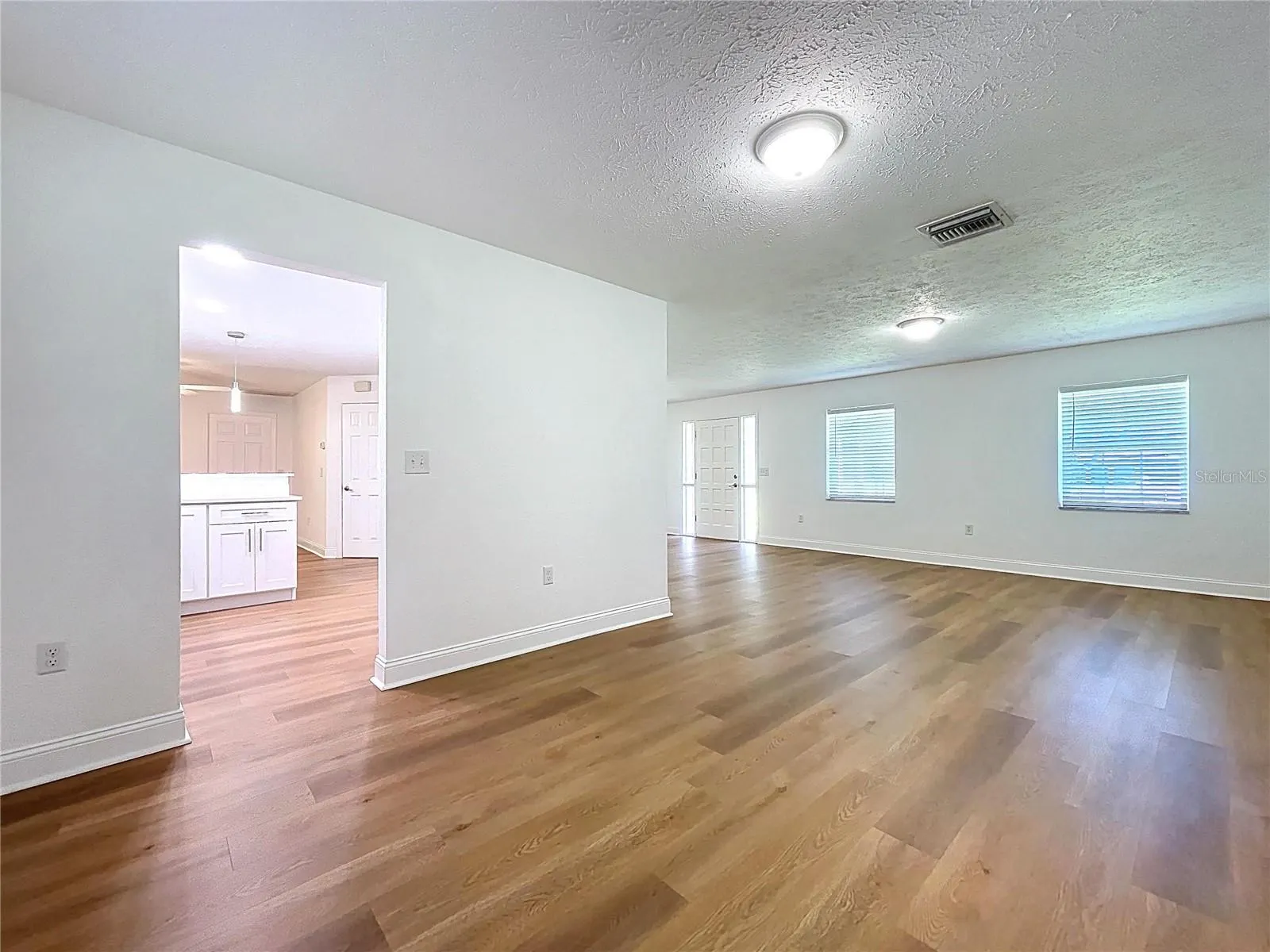 1405 KNIGHTS GRIFFIN RD