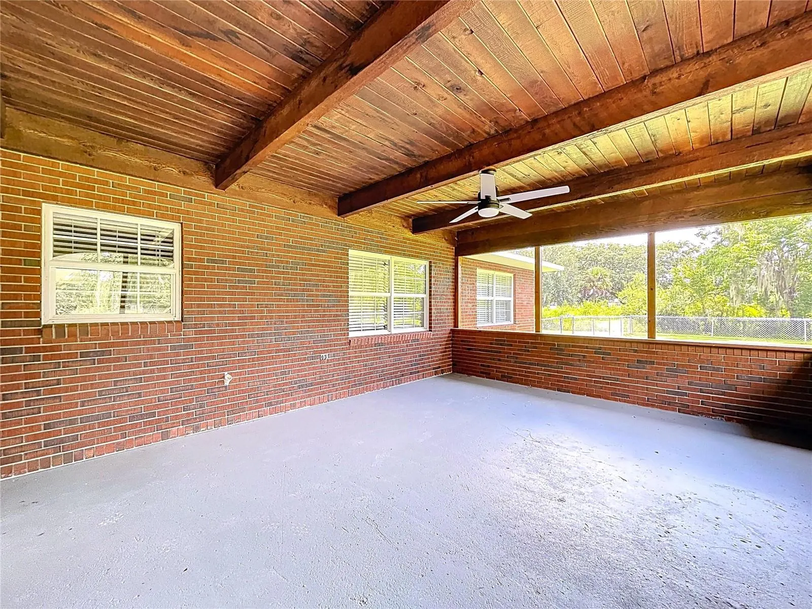 1405 KNIGHTS GRIFFIN RD
