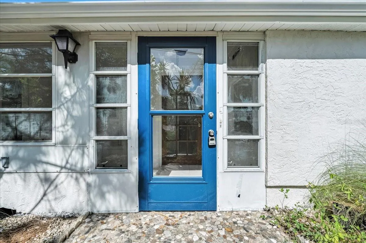 1290 OXFORD DR