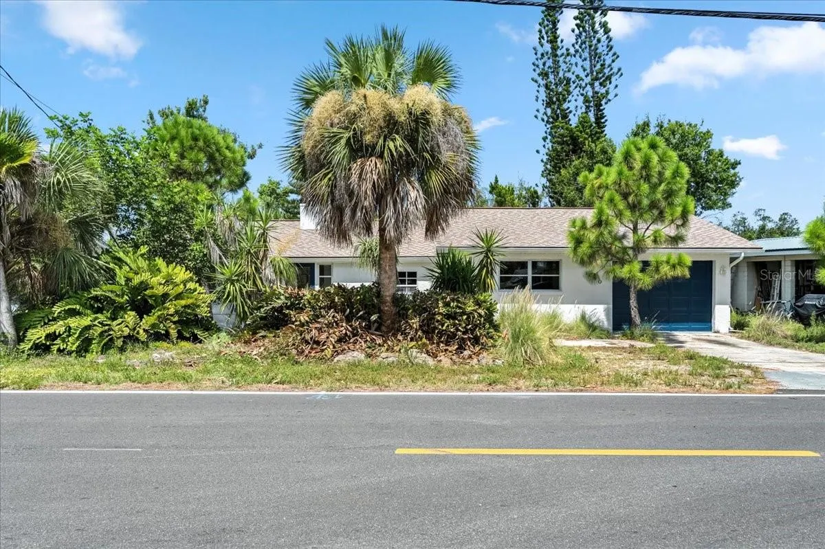 1290 OXFORD DR