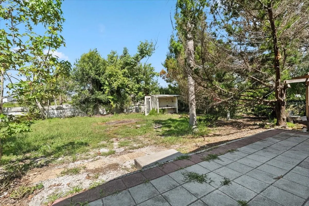 1290 OXFORD DR