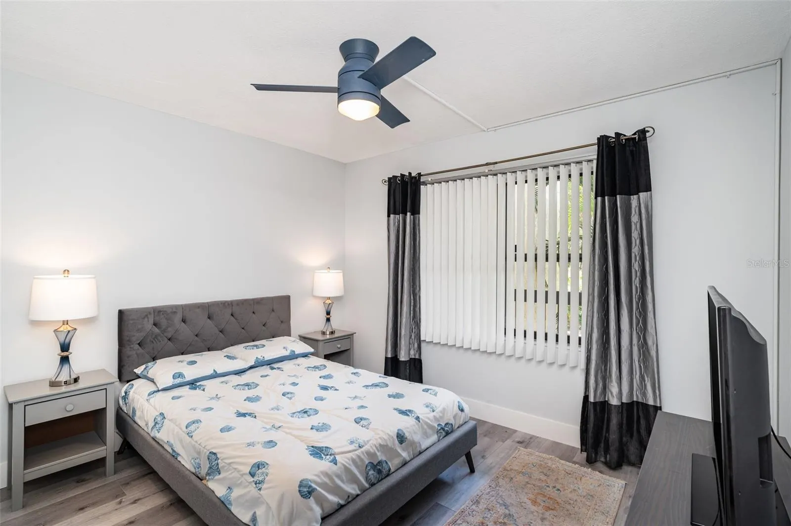 425 30TH AVE W #C201, #C201