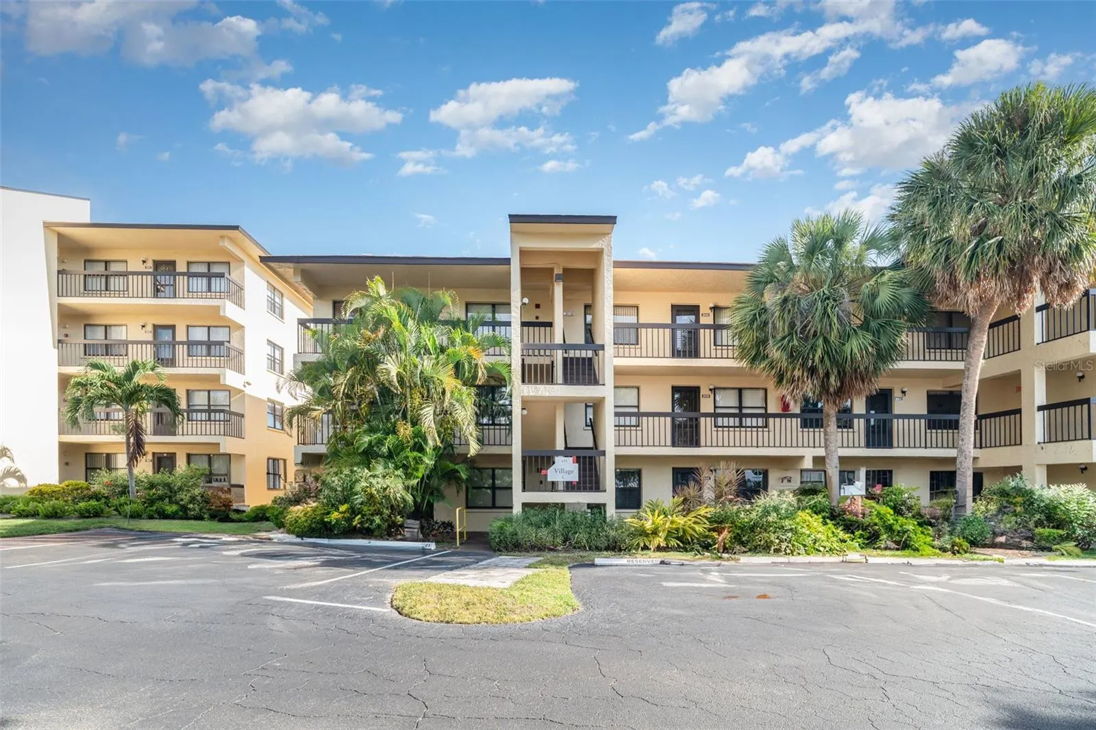 425 30TH AVE W #C201, #C201