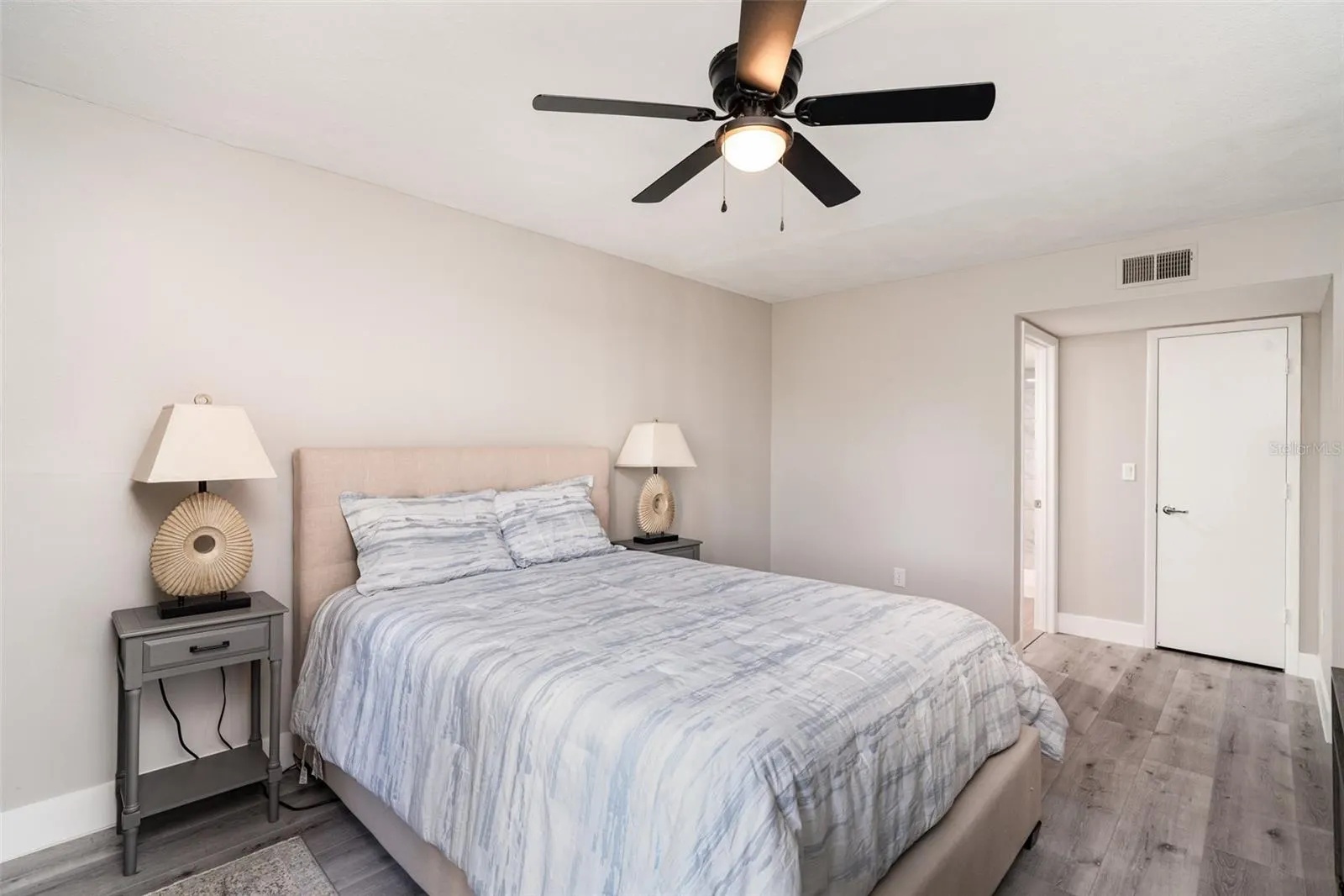 425 30TH AVE W #C201, #C201