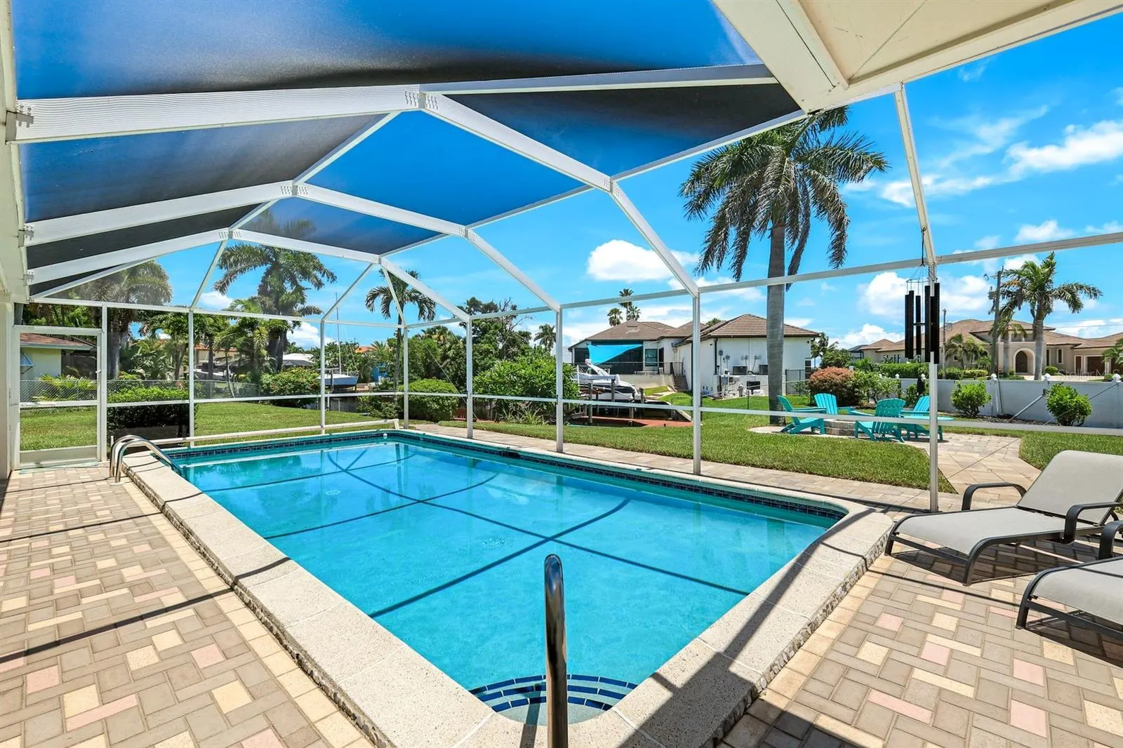 5237 DEL PRADO BLVD S