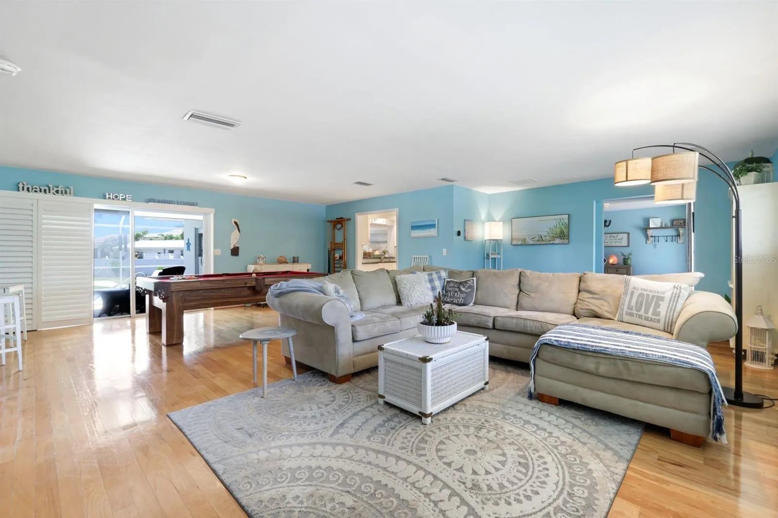5237 DEL PRADO BLVD S