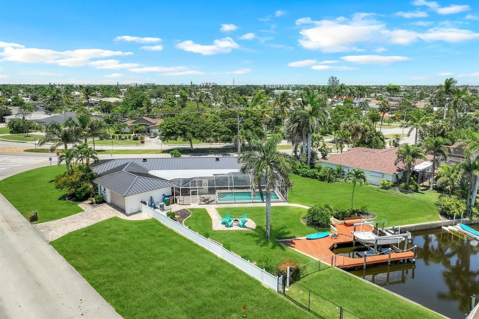 5237 DEL PRADO BLVD S