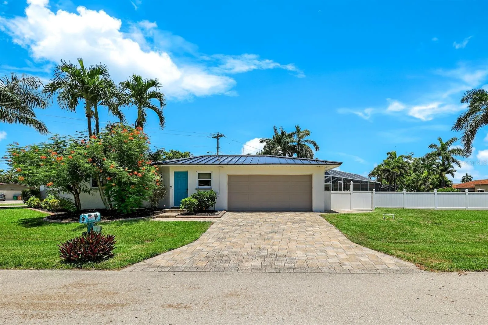 5237 DEL PRADO BLVD S