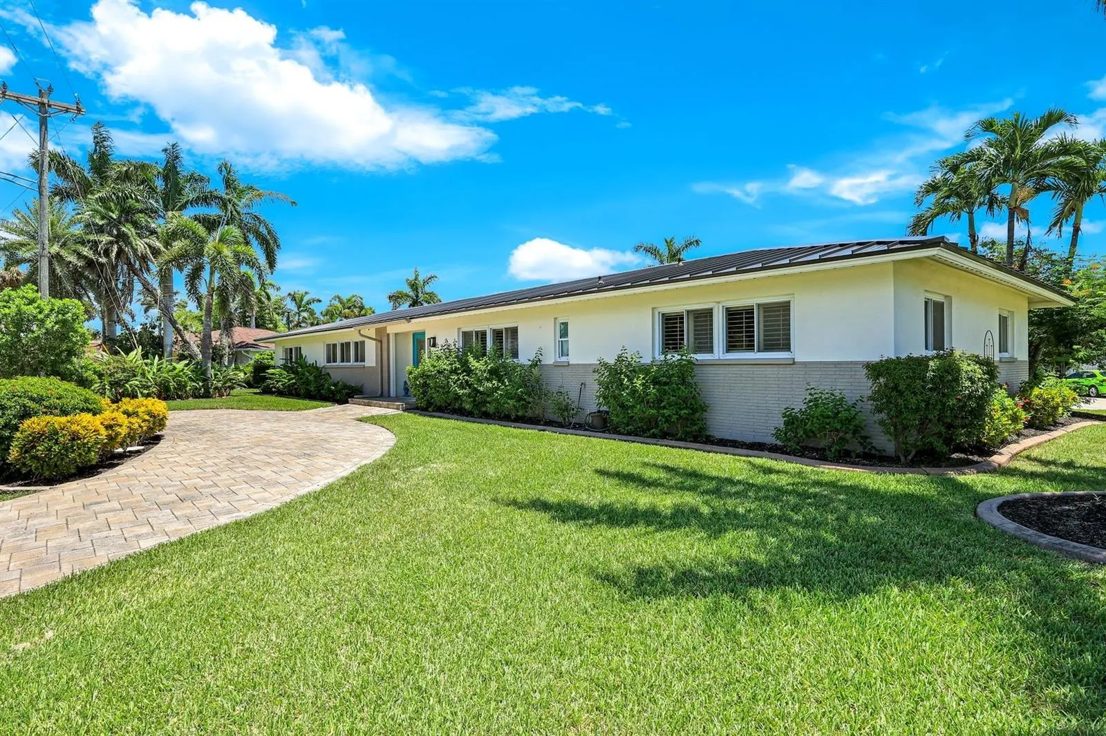 5237 DEL PRADO BLVD S