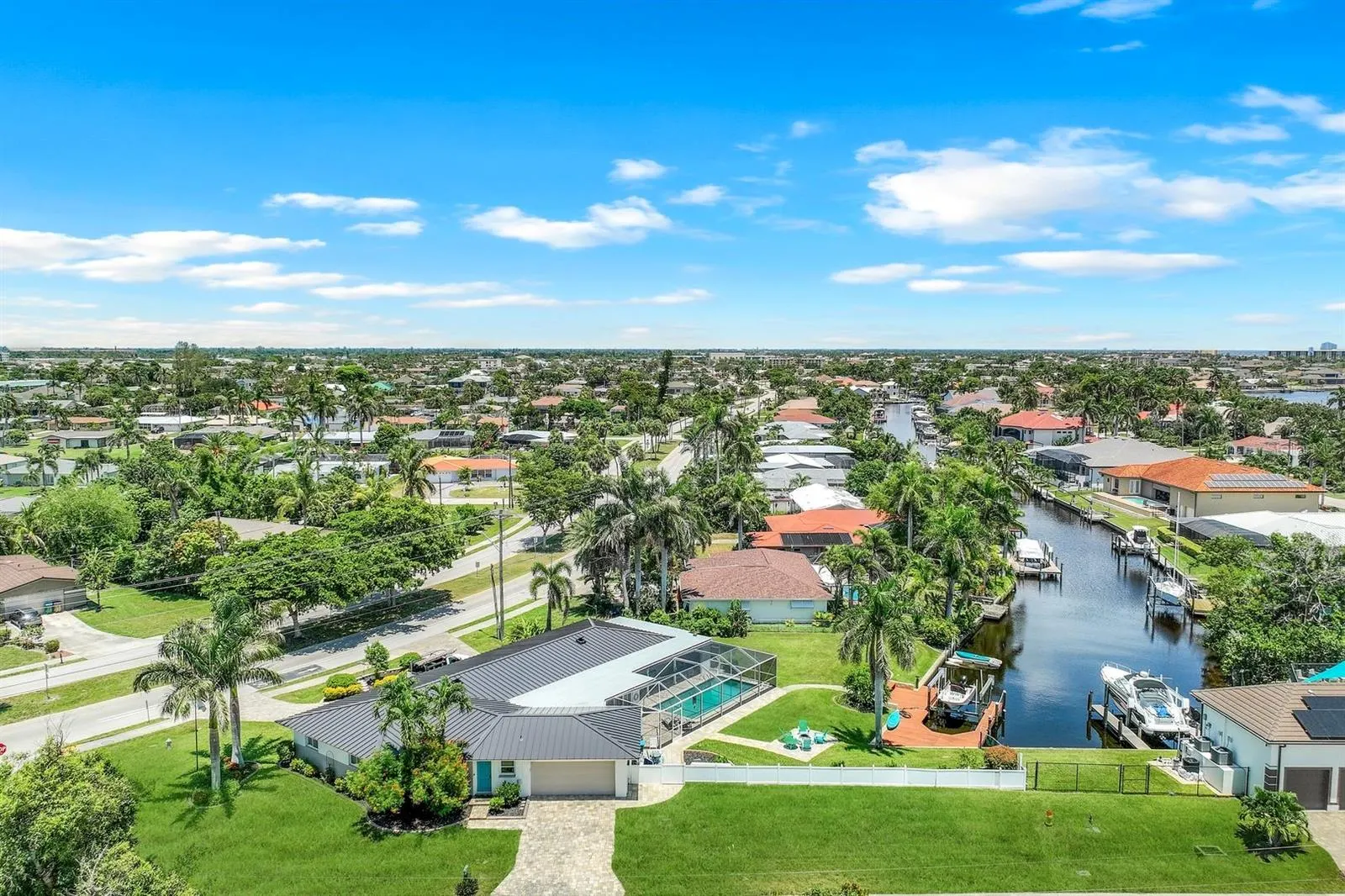 5237 DEL PRADO BLVD S