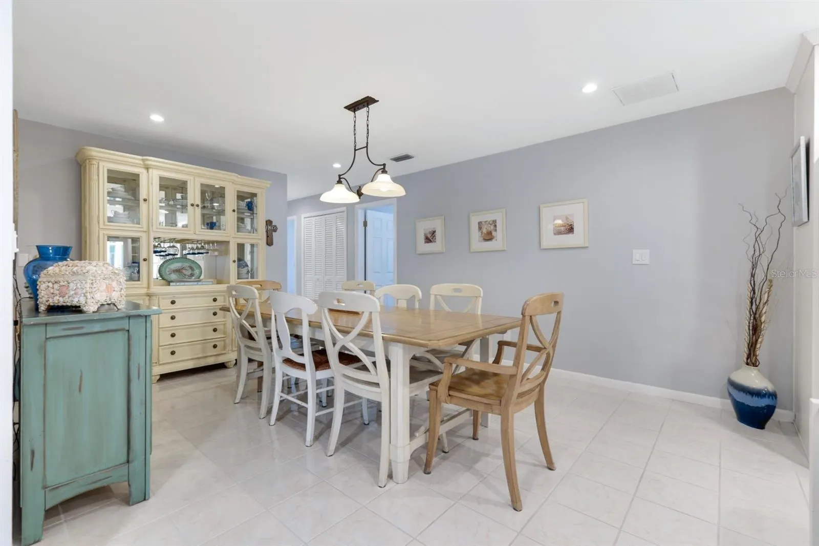 5237 DEL PRADO BLVD S