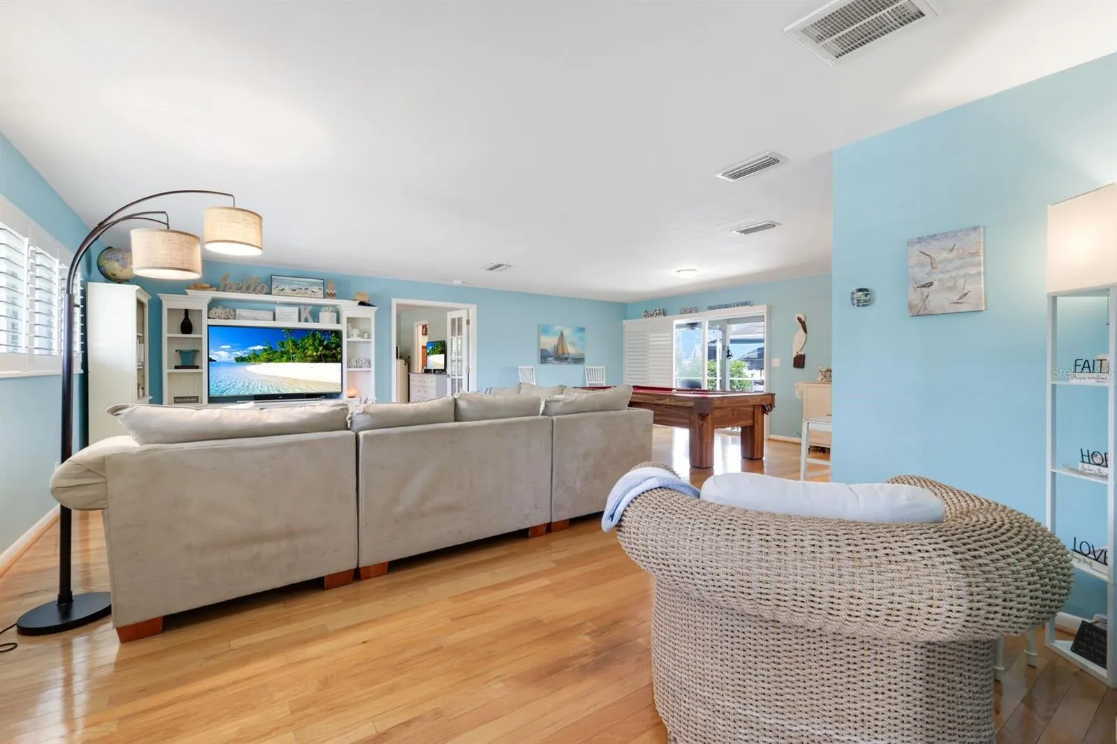 5237 DEL PRADO BLVD S
