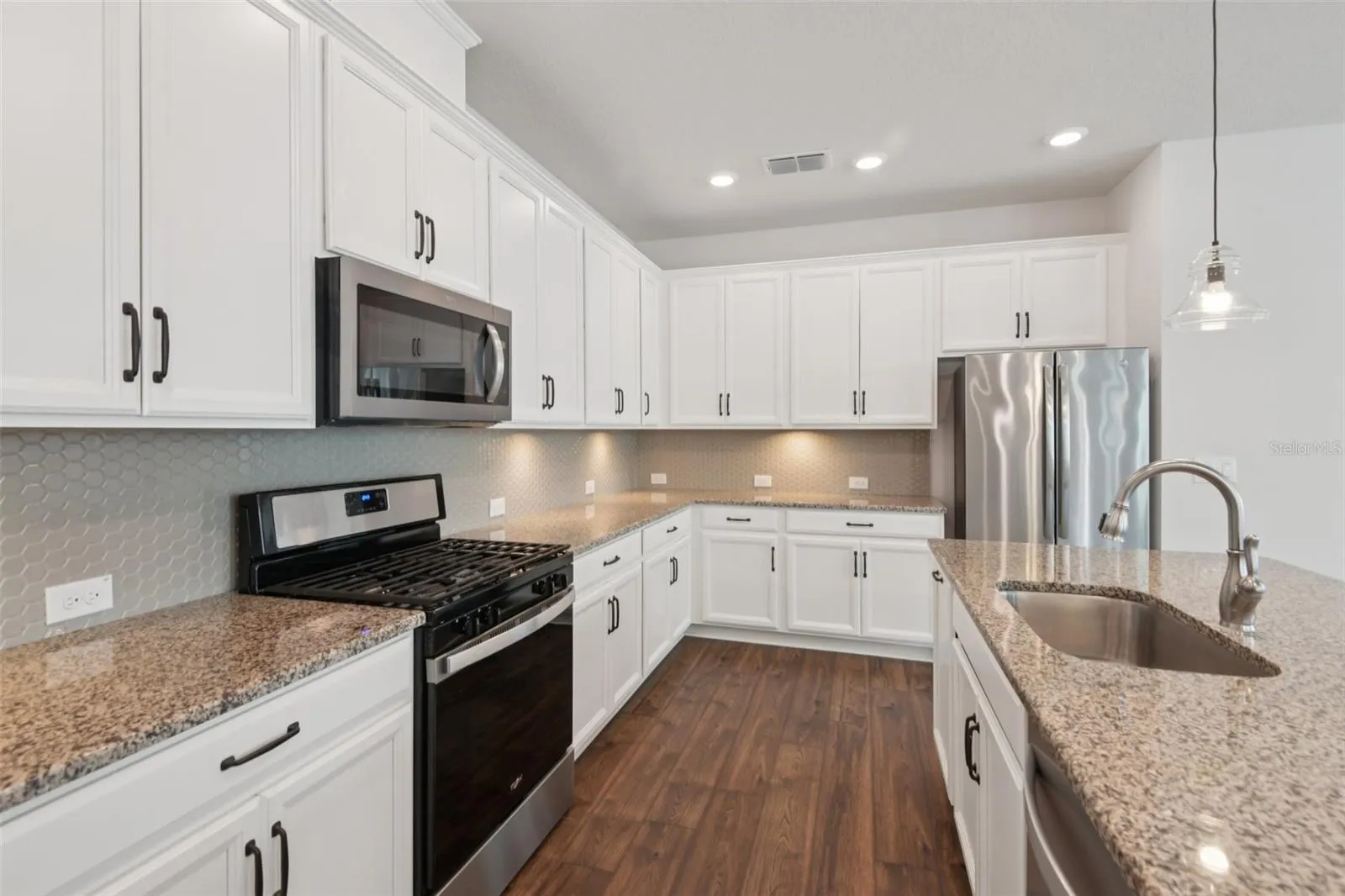 13890 KINGFISHER GLEN DR