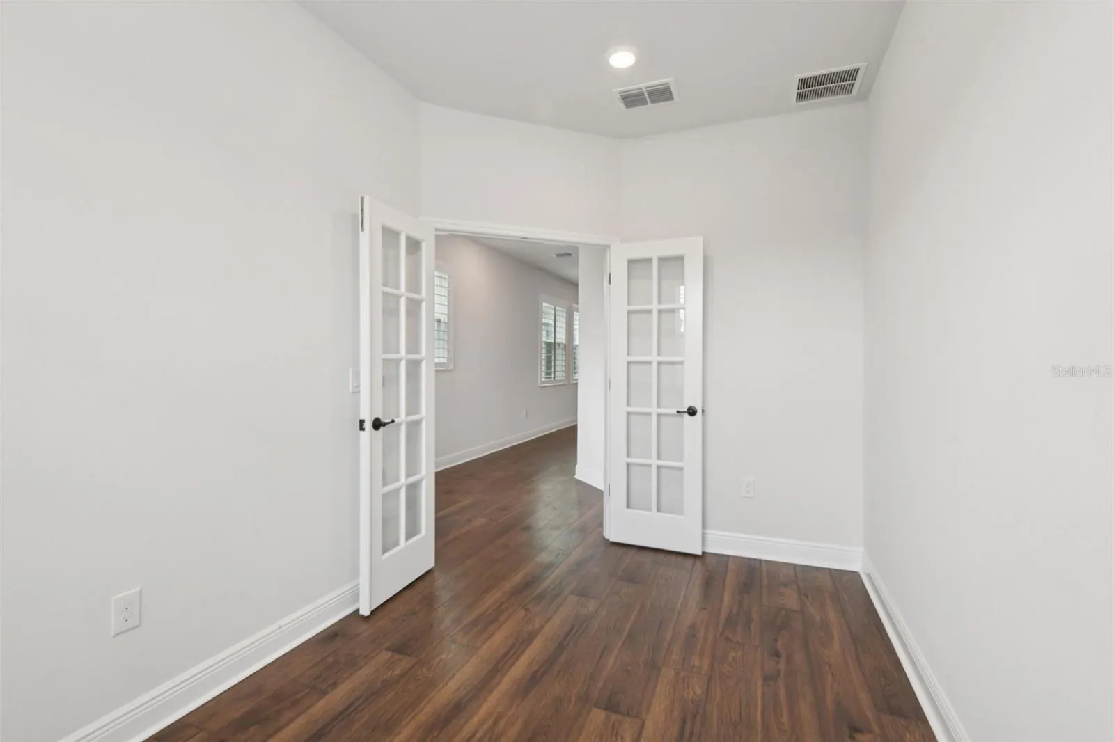 13890 KINGFISHER GLEN DR