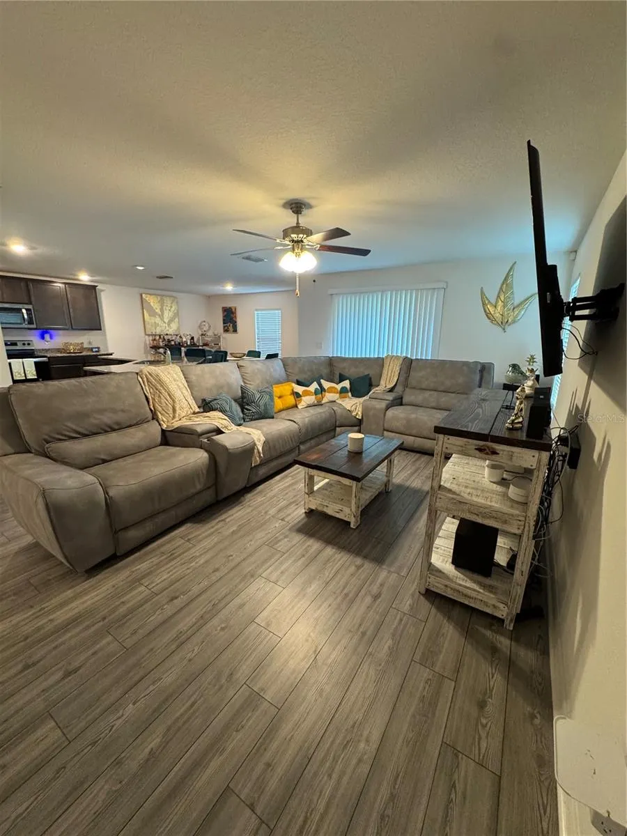9579 SOUTHERN CHARM CIR
