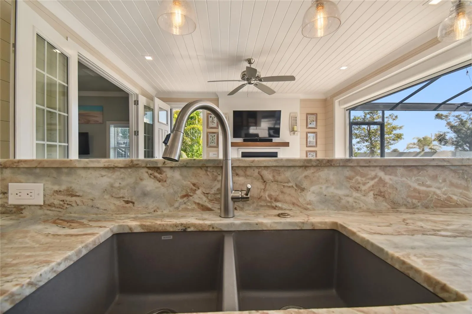 8151 SW SAND CRANE CIR