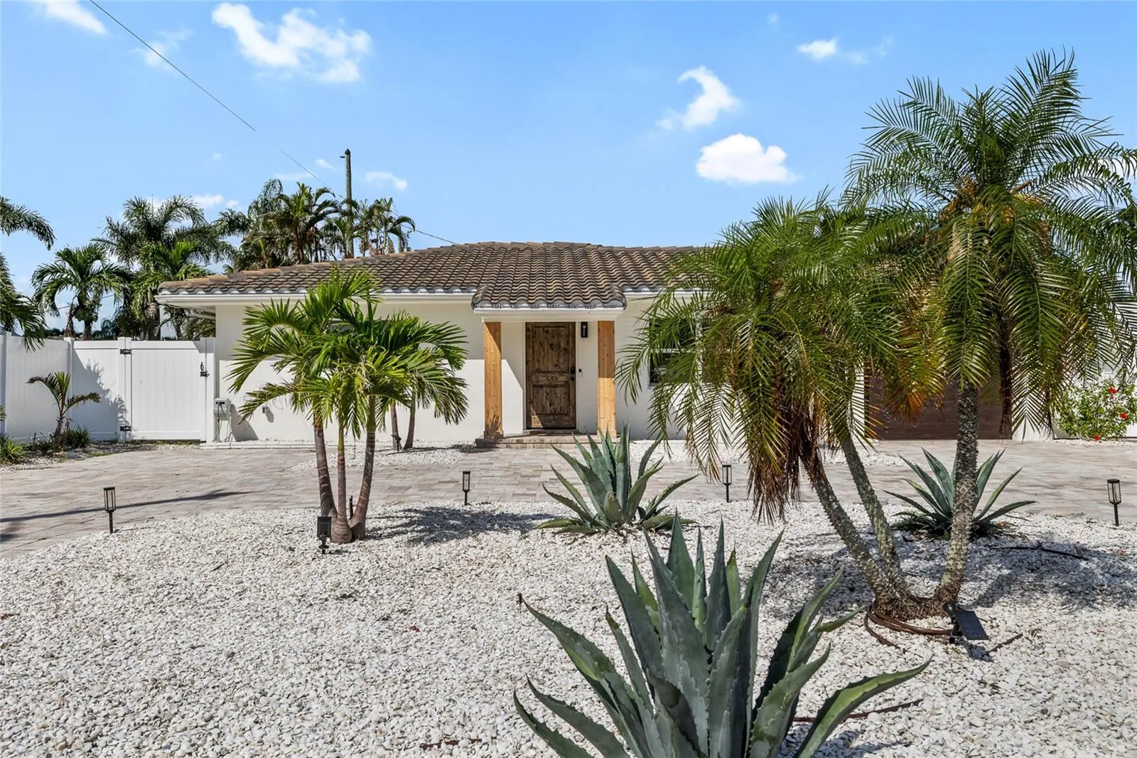 987 BOCA CIEGA ISLE DR