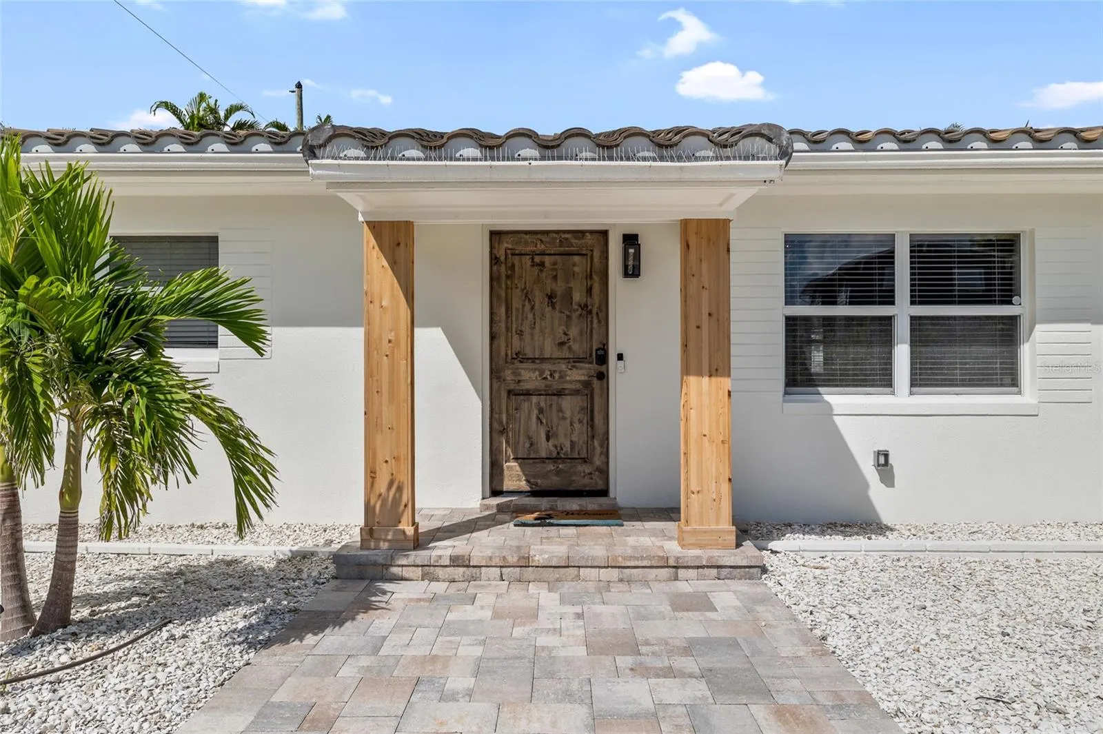 987 BOCA CIEGA ISLE DR