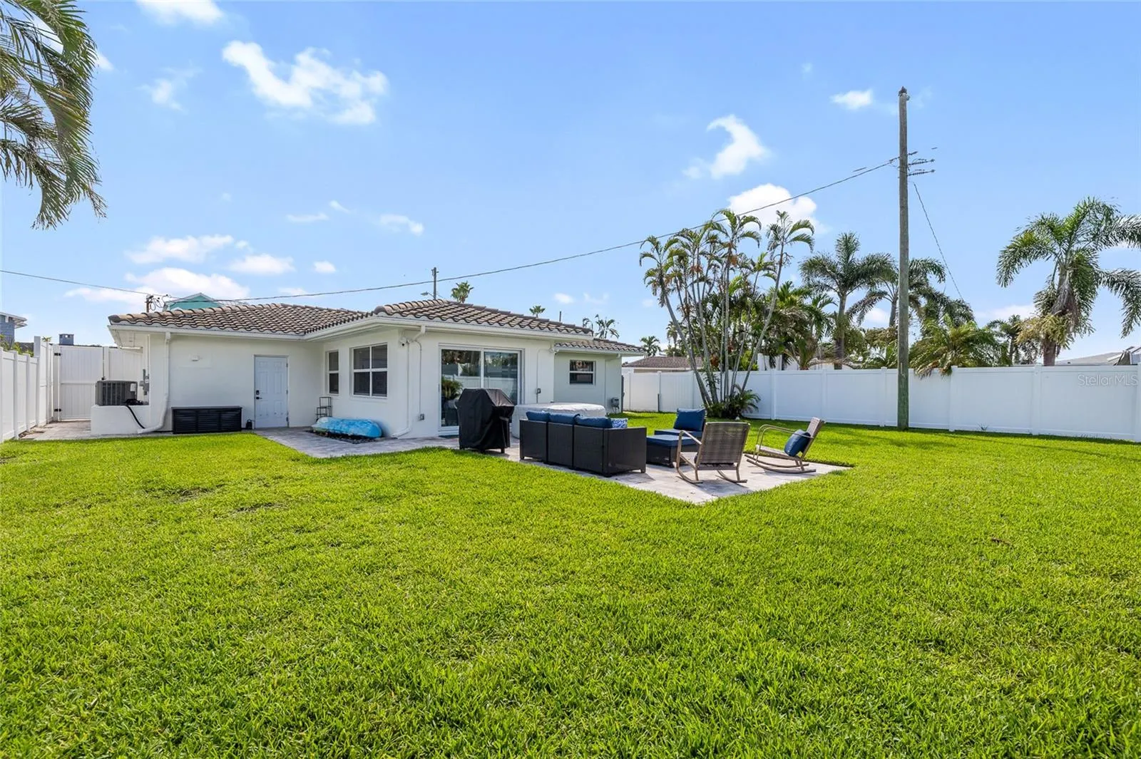 987 BOCA CIEGA ISLE DR