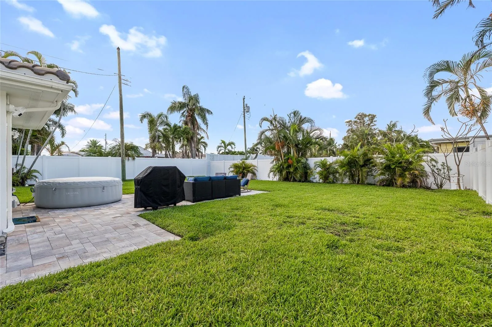 987 BOCA CIEGA ISLE DR