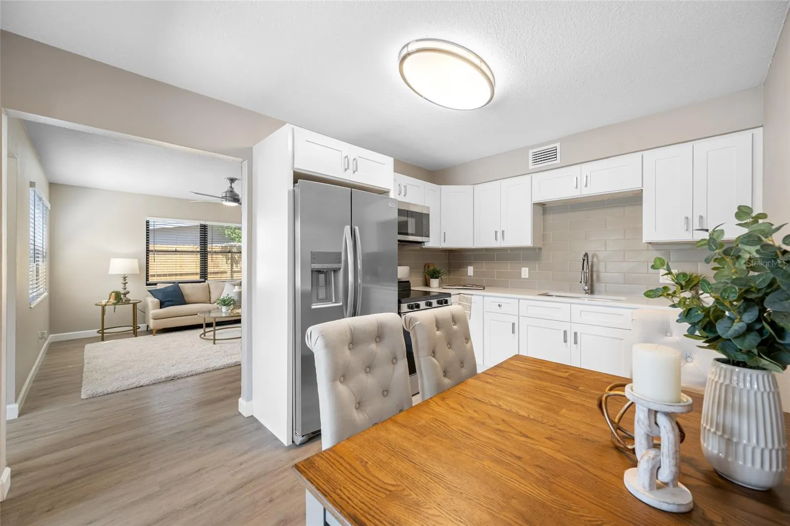217 EMERALD LN