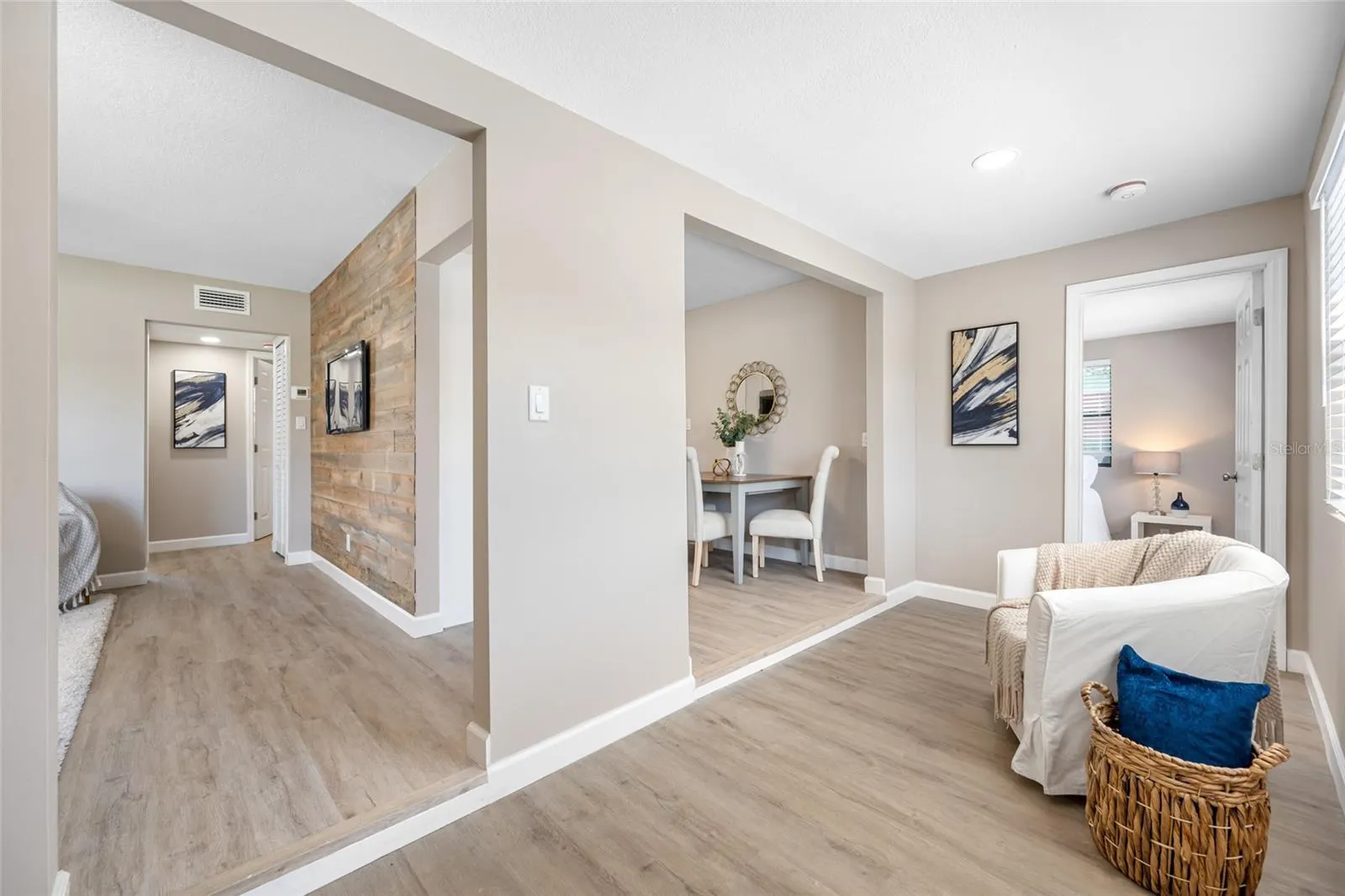 217 EMERALD LN