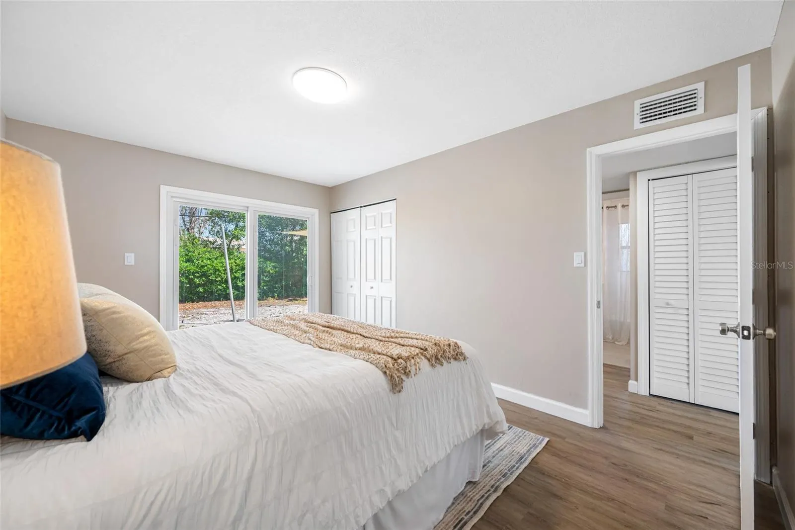217 EMERALD LN