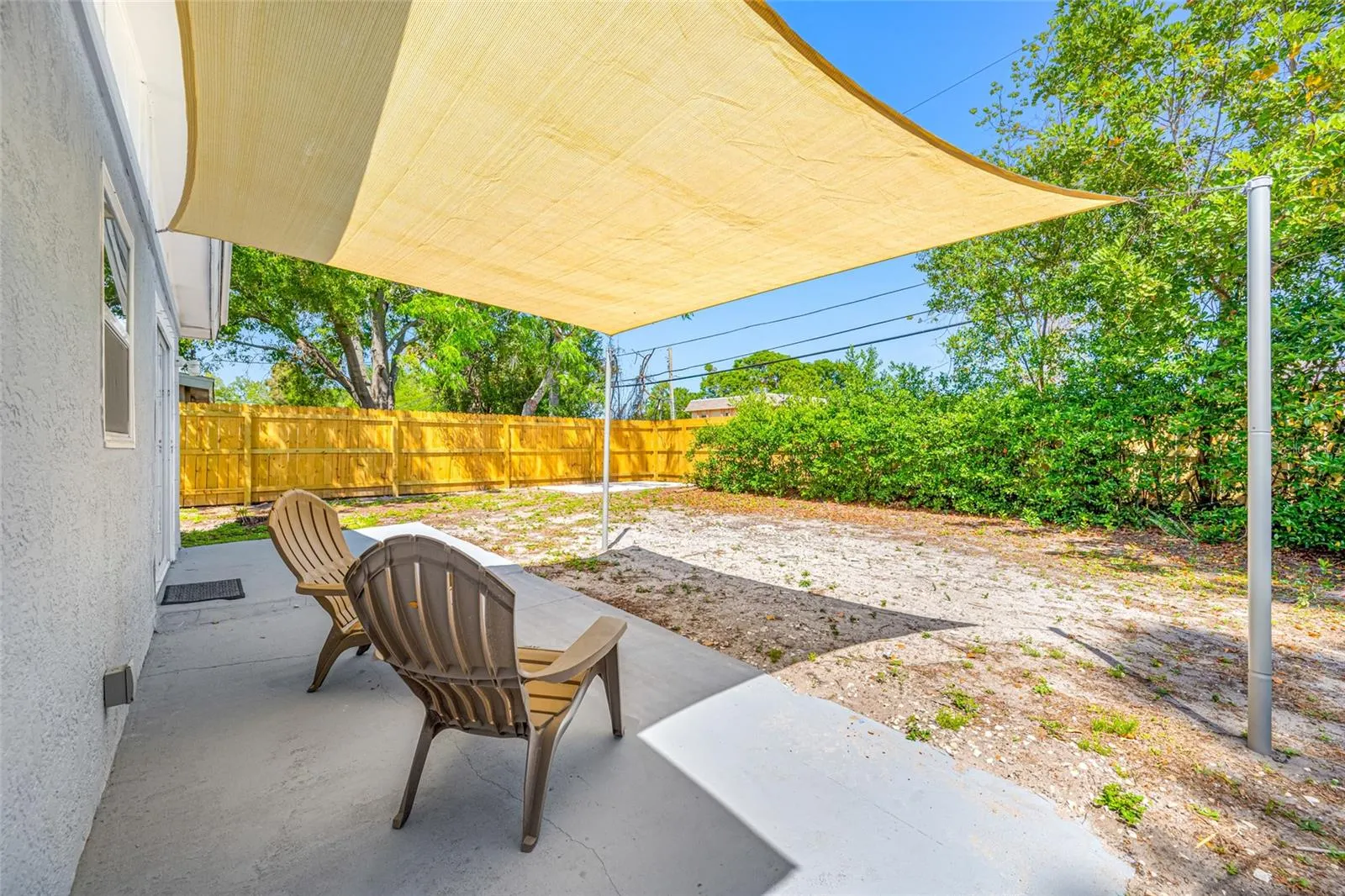 217 EMERALD LN
